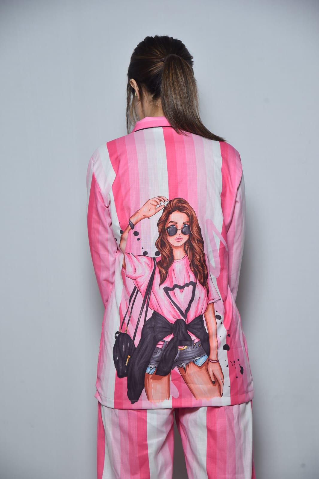 Pink stripes back print nightwear
