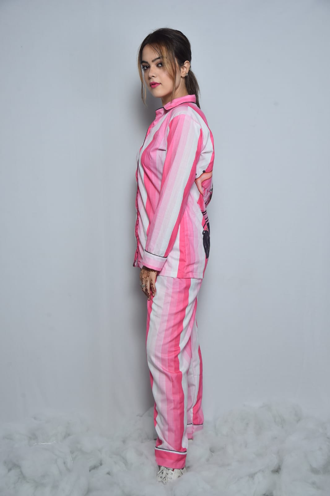 Pink stripes back print nightwear