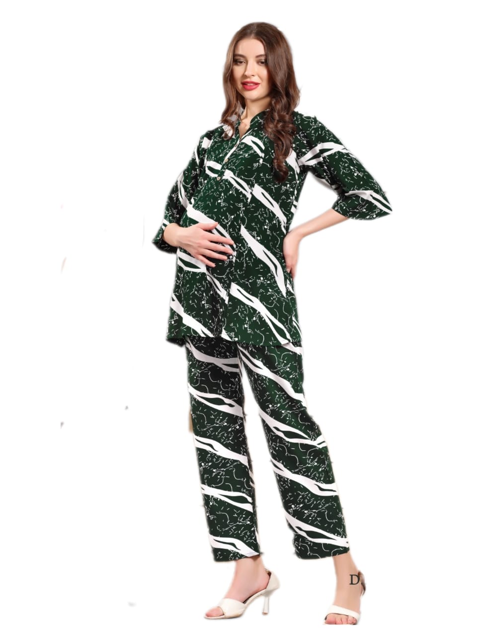 Maternity loungewear
