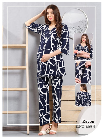 Maternity loungewear