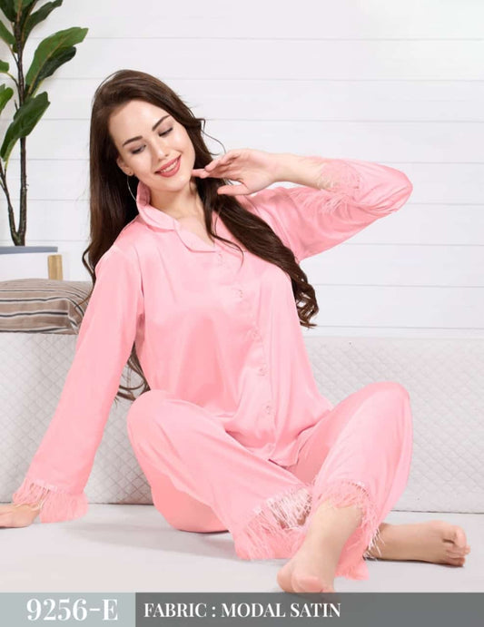 Feather loungewear